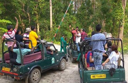 gorumara jeep safari